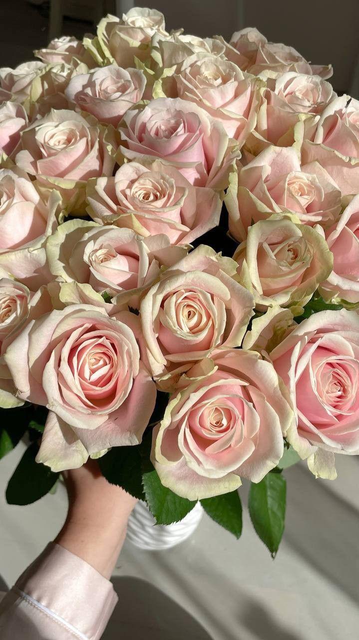 MistMosaicStudio workshop space where corporate flower arrangements are designed and prepared for business delivery